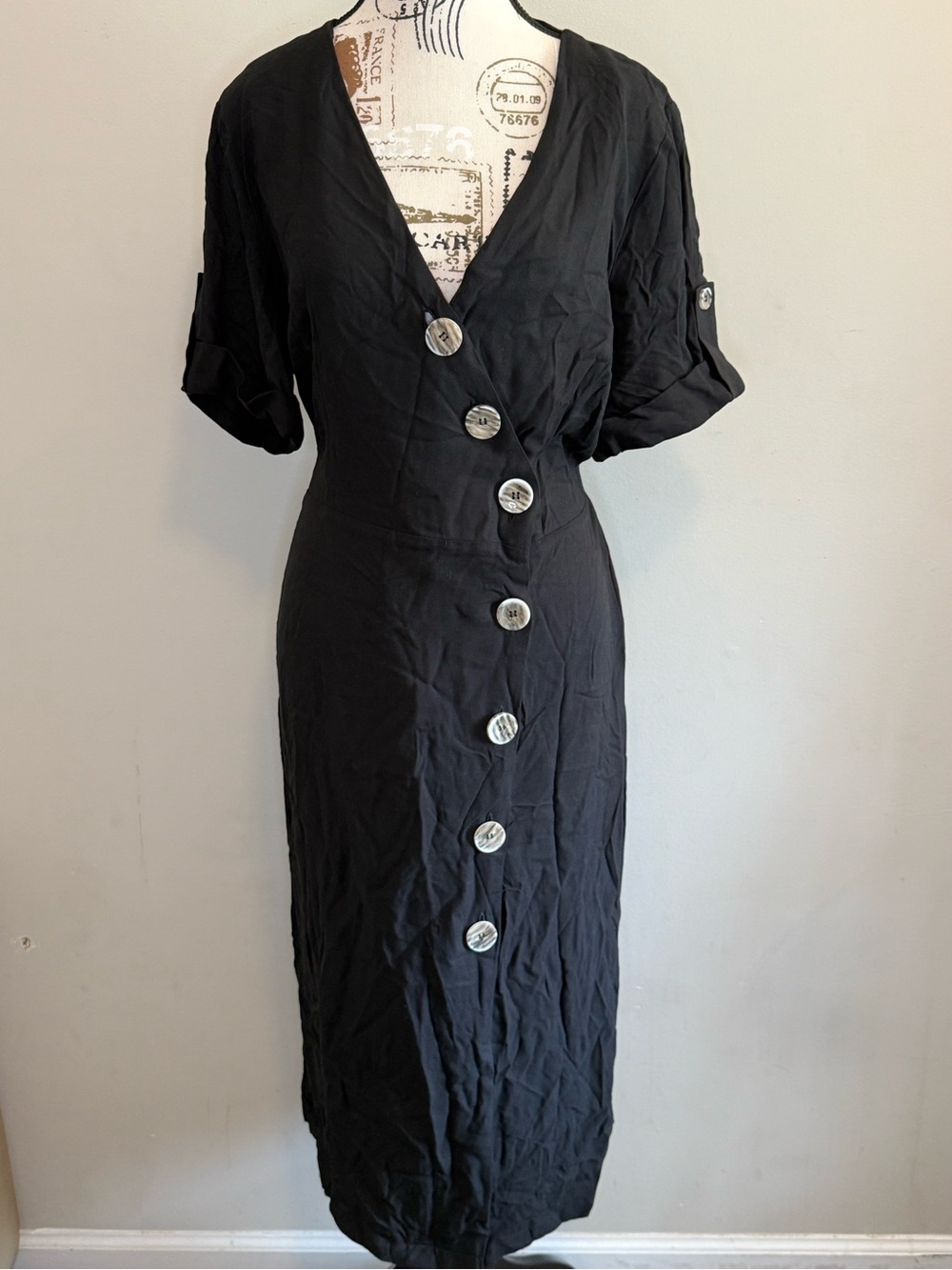 NEW - River Island Black Button-Down V-Neck Midi Dress - Size 16